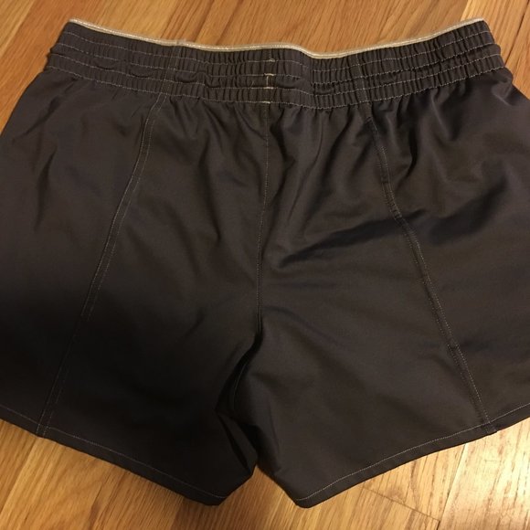 Reebok Short - Picture 3 of 7